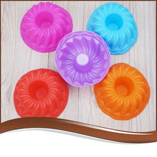 Load image into Gallery viewer, Silicone Pan Ring Shaped Cake