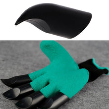 Load image into Gallery viewer, Plastic Claws Garden Digging